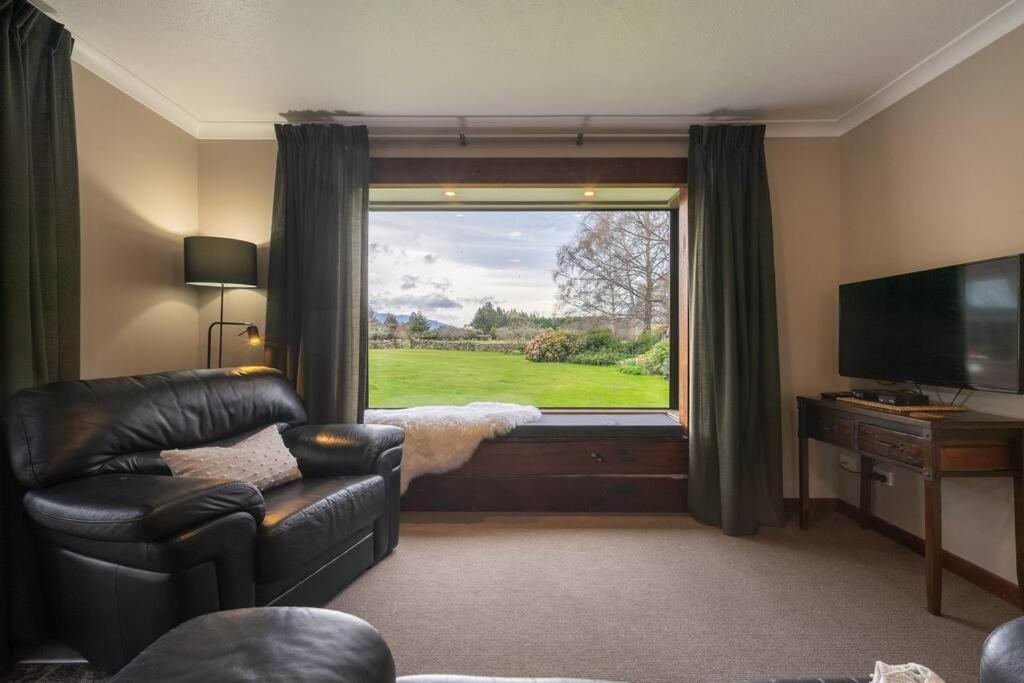 Te Anau Cottage Exteriör bild