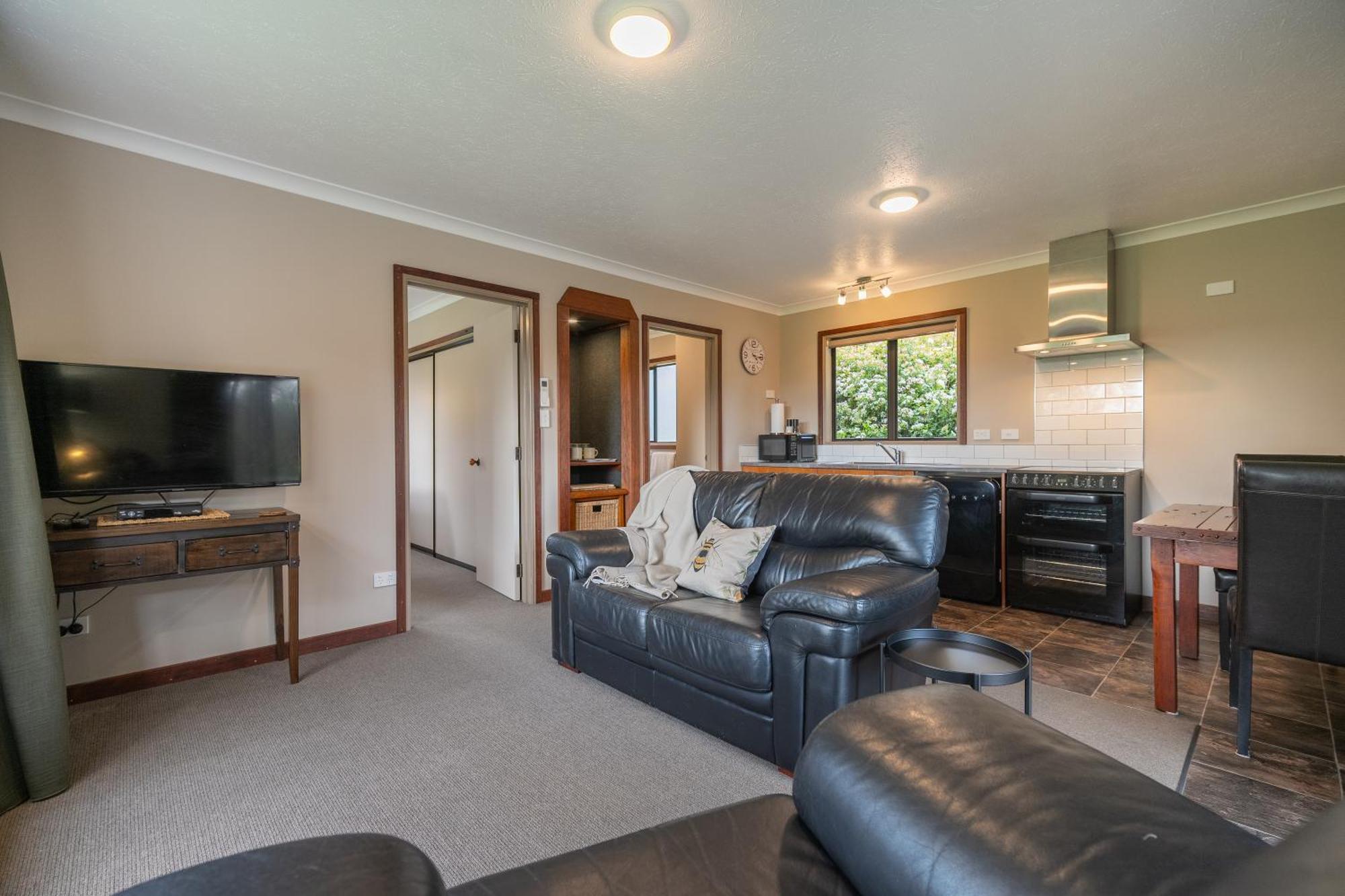 Te Anau Cottage Exteriör bild